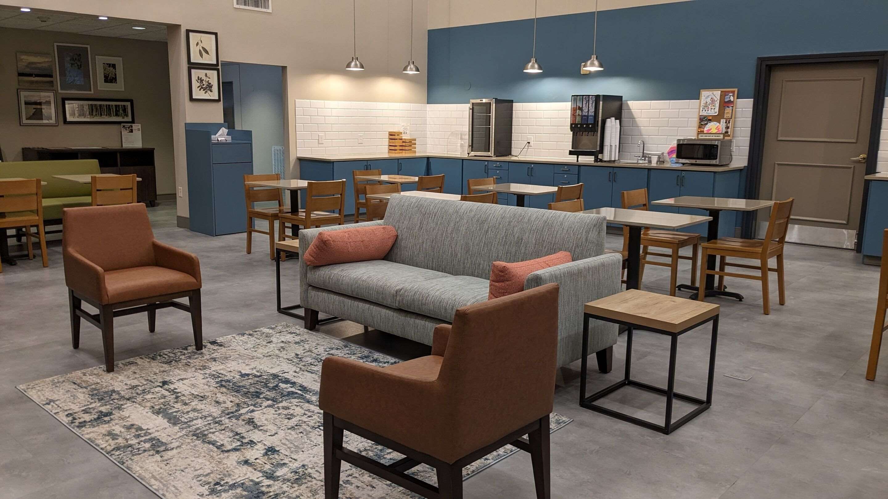 free daily on-the-go breakfast