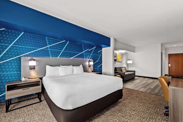 Suite, 1 King Bed, Accessible, Non Smoking