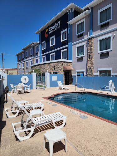 Comfort Inn & Suites Donna near I-2
