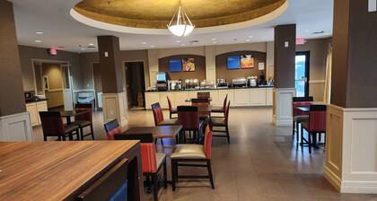 Comfort Inn & Suites Donna near I-2