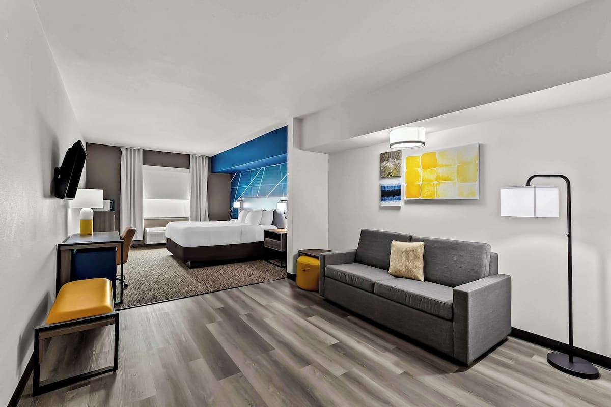 Suite, 1 King Bed, Accessible, Non Smoking | In-room safe, desk, iron/ironing board, free WiFi