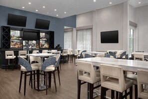 Bar (on property) - Embassy Suites by Hilton Birmingham Hoover (Birmingham)