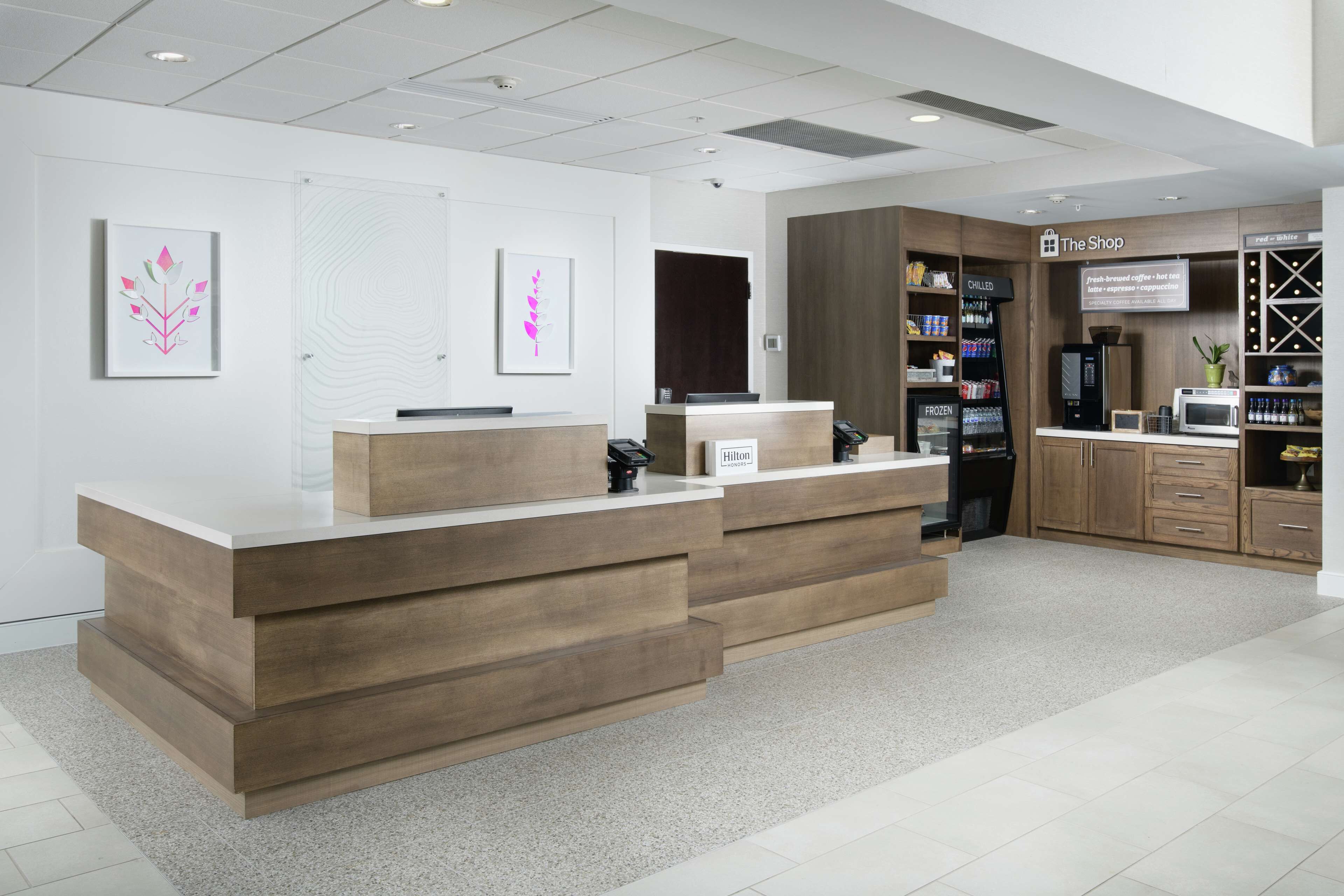 breakfast and dinner served, american cuisine