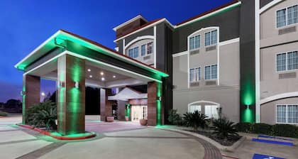 La Quinta Inn & Suites by Wyndham Lumberton