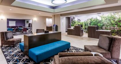 La Quinta Inn & Suites by Wyndham Lumberton