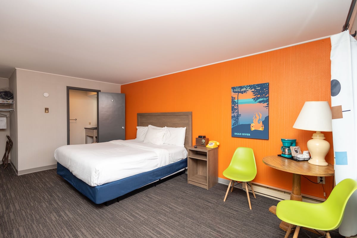 Habitación Signature, 1 cama doble | 1 dormitorio, cortinas opacas, wifi gratis y ropa de cama