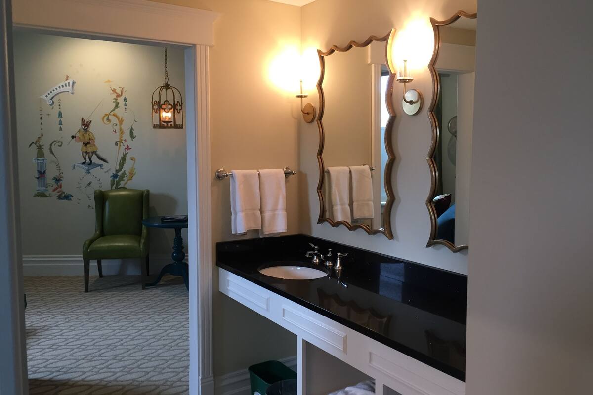 premium room, 1 king bed with sofa bed, no view | bathroom sink