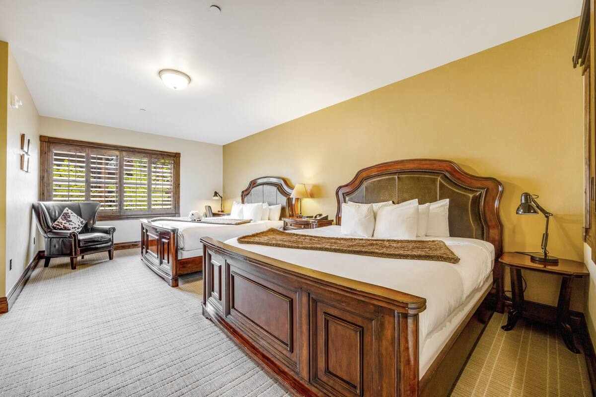 Double King Room | 高級寢具、羽絨被、熨斗/熨衣板、搖籃/嬰兒床