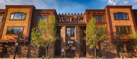 Bagian depan properti