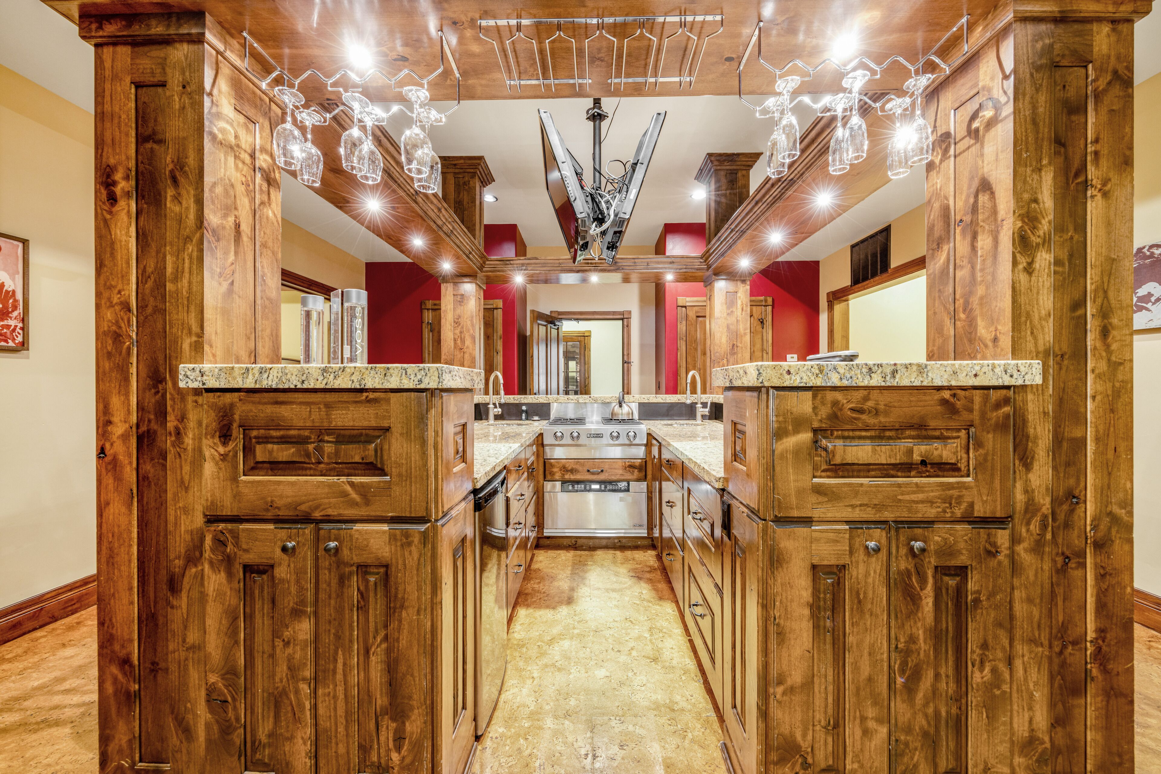 1 Bedroom Hospitality Suite | Shared kitchen facilities | Fridge, coffee/tea maker