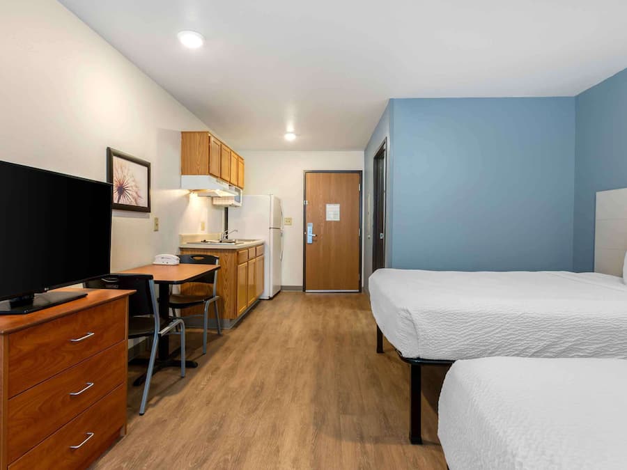 Standard Double Room, Non Smoking, Refrigerator & Microwave | Desk, laptop workspace, iron/ironing board, free WiFi