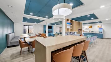 Café da manhã com buffet grátis