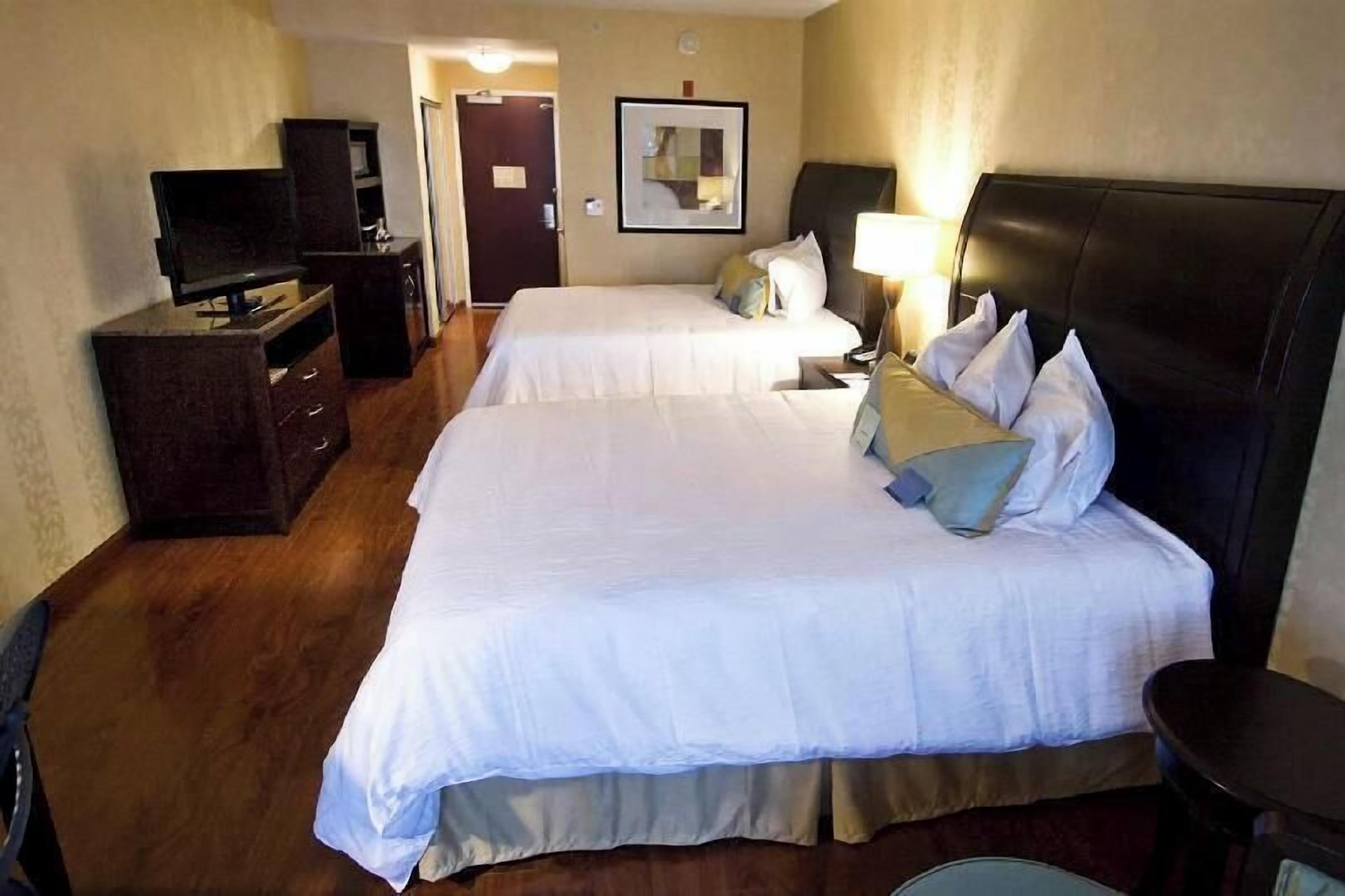 Hypo-allergenic bedding, in-room safe, iron/ironing board