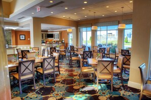 Breakfast and dinner served - Hilton Garden Inn Aberdeen (Aberdeen)