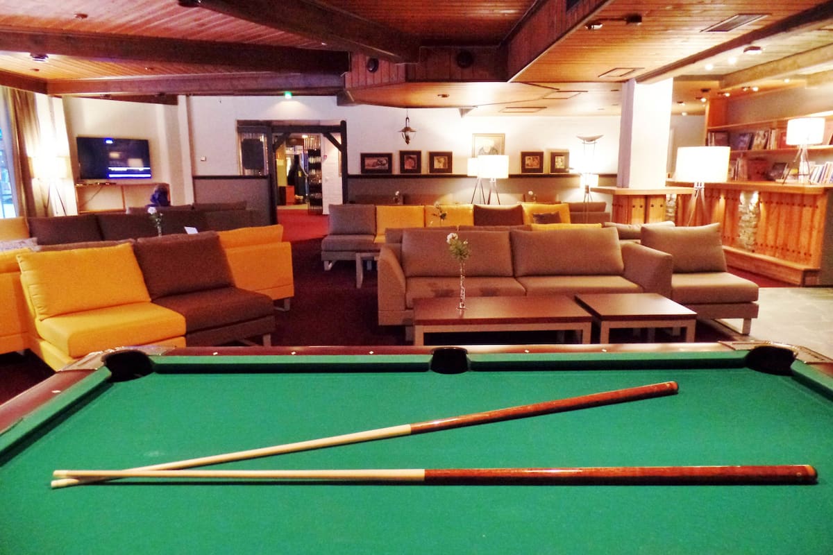 billiards