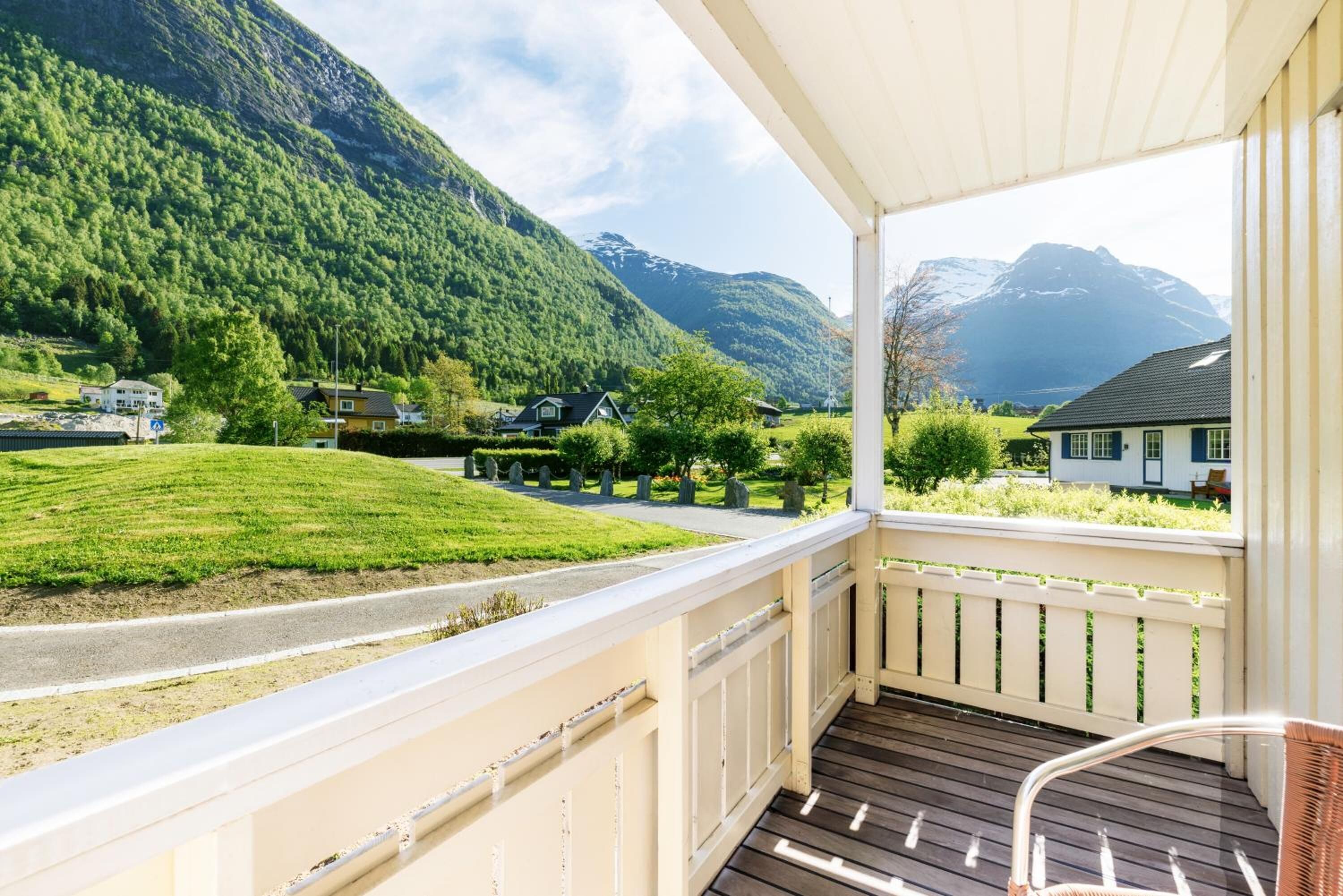 المنطقة المحيطة بالمنشأة