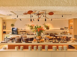 Free daily buffet breakfast