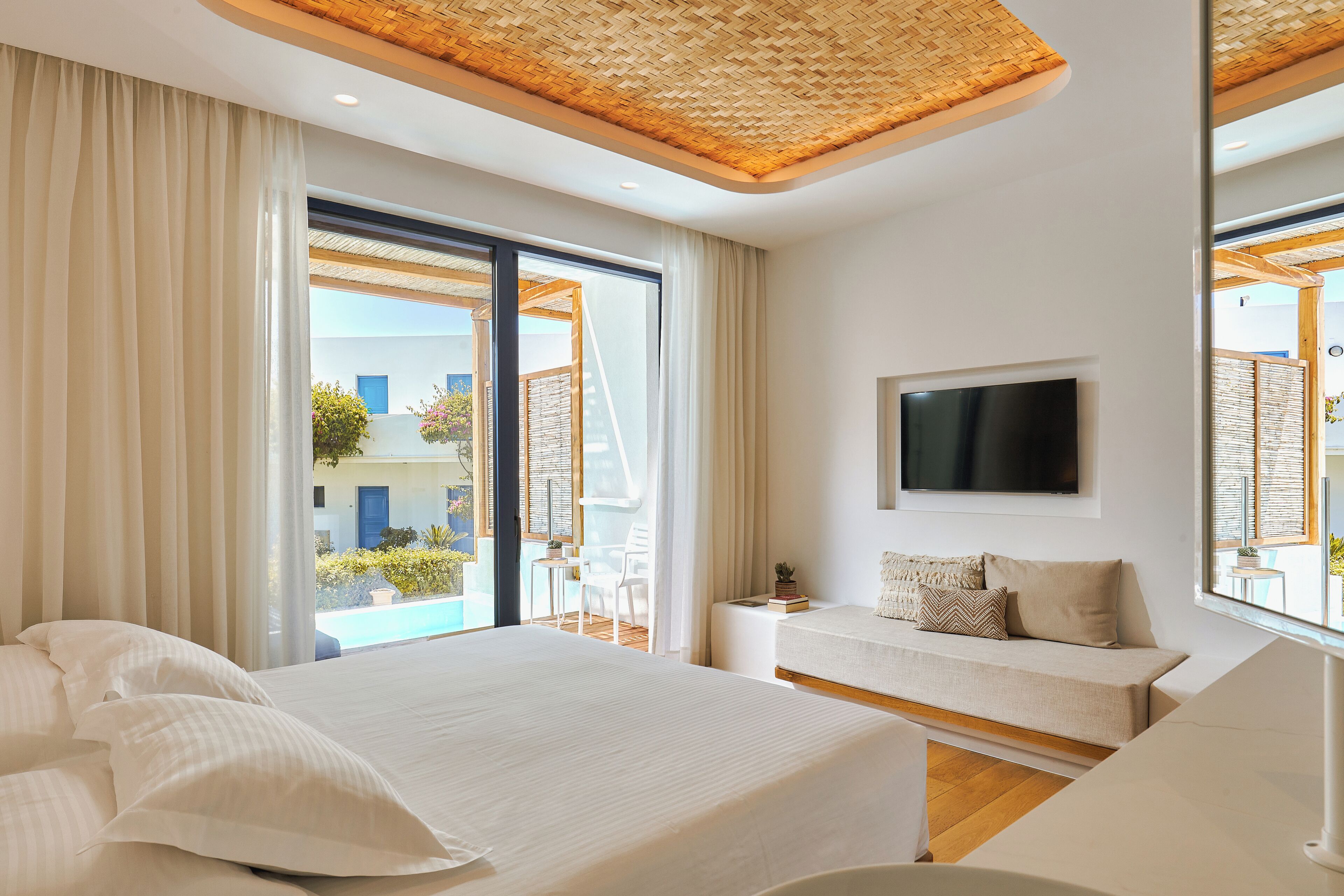  Premium Room with Private Pool | Premium bedding, pillow-top beds, in-room safe, desk