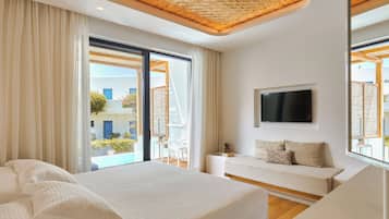 Premium Room with Private Pool | Premium bedding, pillow-top beds, in-room safe, desk