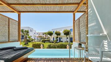 Premium Room with Private Pool | Premium bedding, pillowtop beds, in-room safe, desk