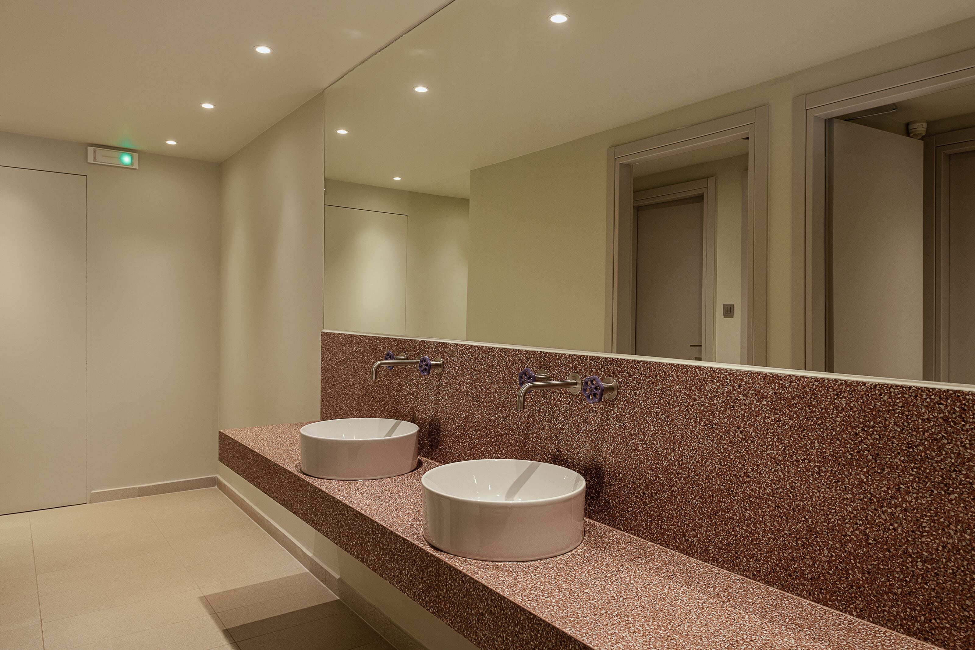 shower, free toiletries, hair dryer, slippers