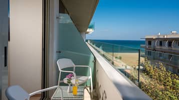Room, Partial Sea View | Pemandangan dari bilik