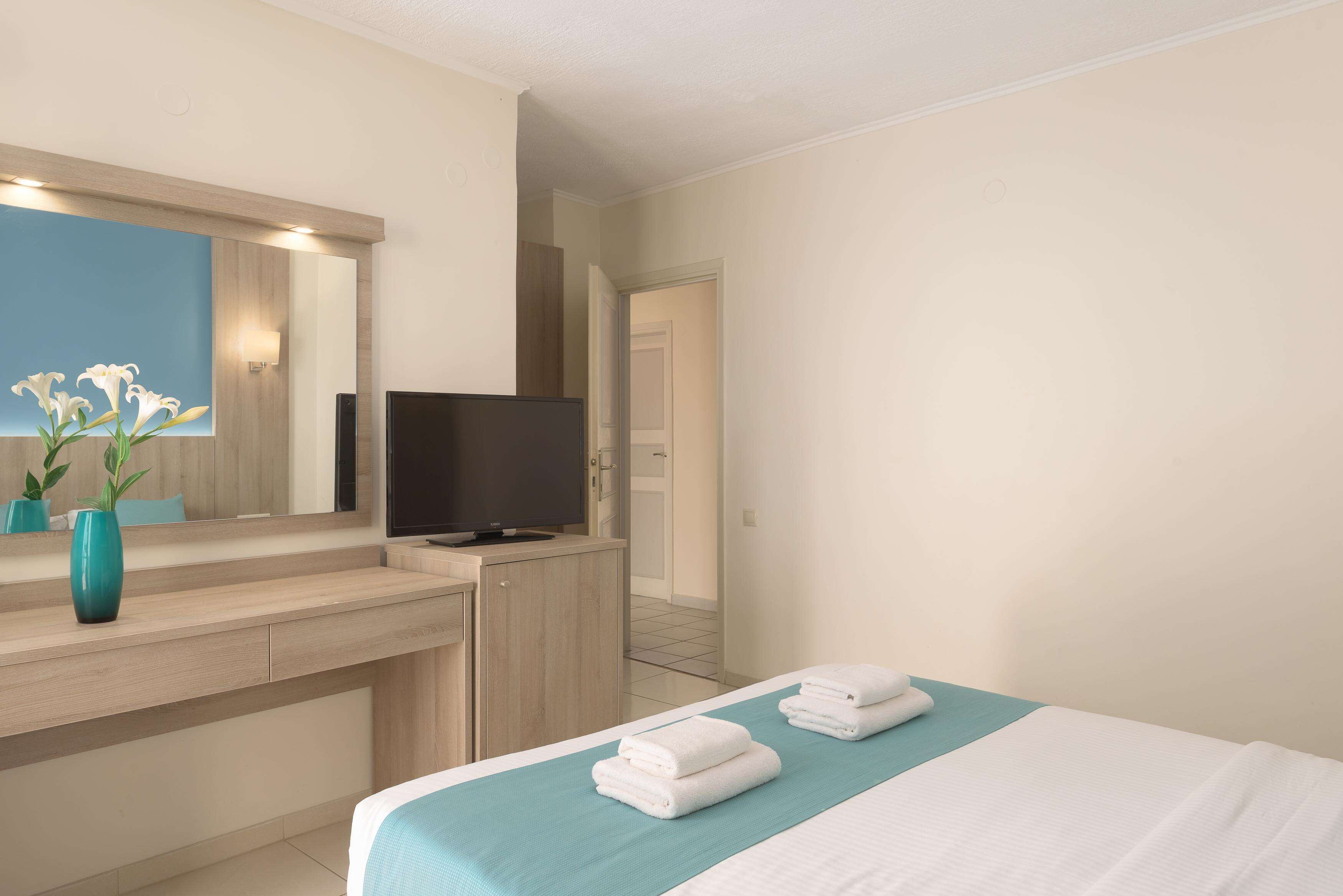 superior room | 1 bedroom, in-room safe, desk, free wifi