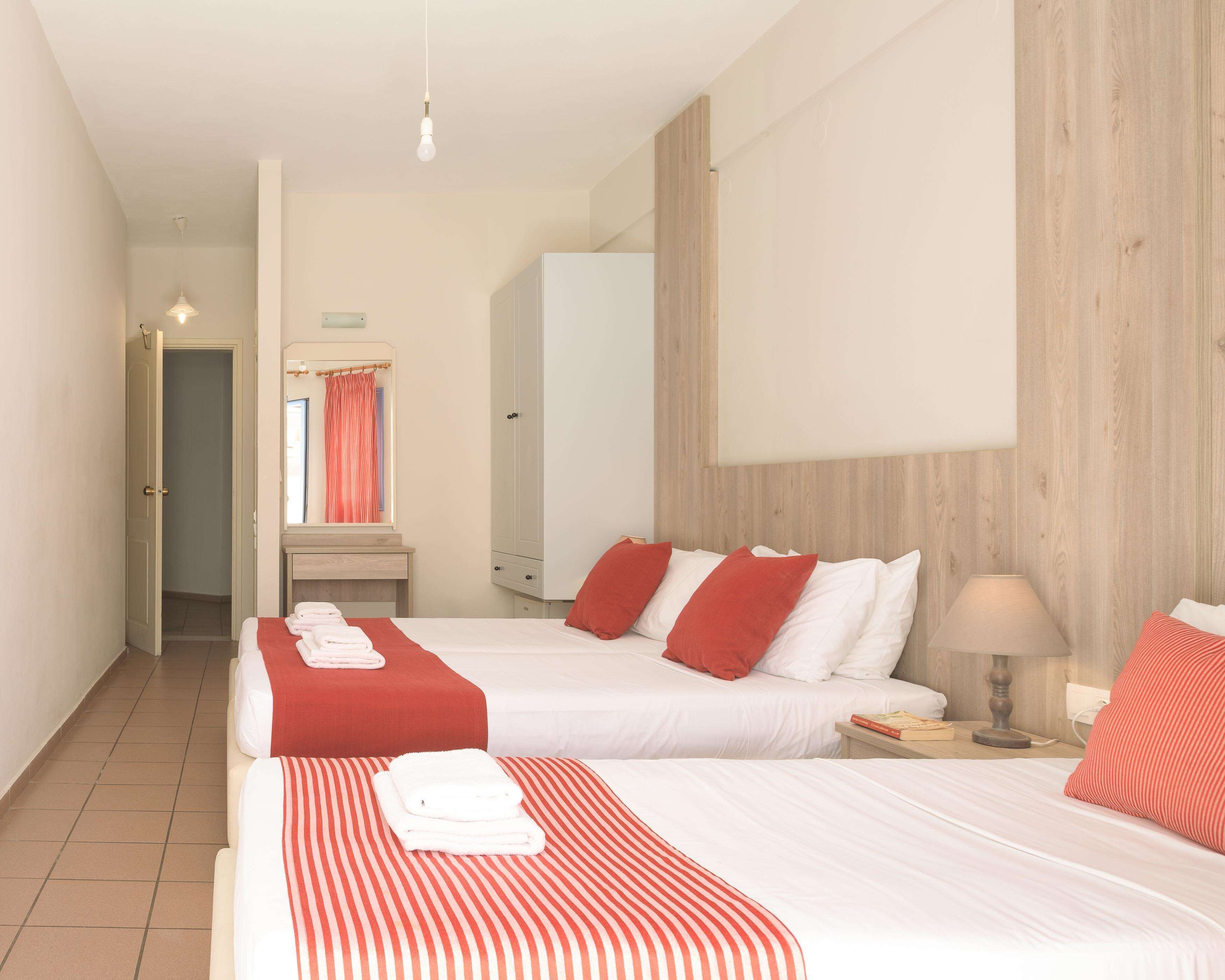 standard room | 1 bedroom, in-room safe, desk, free wifi