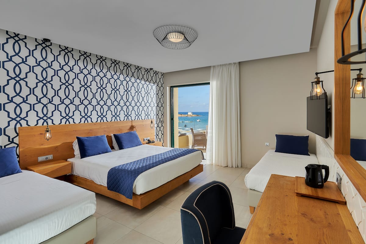Superior Family Room | 1 bedroom, WiFi, bed sheets