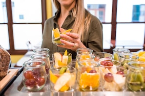 Daily continental breakfast for a fee - Hostal Ciutadella (Ciutadella de Menorca)