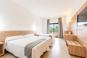 Triple Room, Terrace | Minibar, in-room safe, desk, laptop workspace