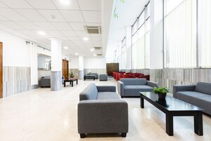 Televisión LCD 32 pulgadas con canales de televisión vía satélite