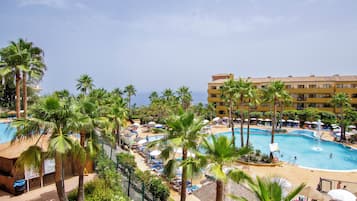 Indoor pool, 2 outdoor pools, pool umbrellas, sun loungers