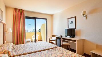 1 slaapkamer, een minibar, een kluis op de kamer, een bureau