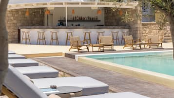 Poolside bar
