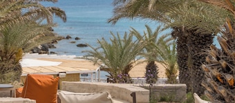 Golden Milos Beach House by Domotel