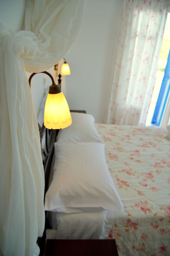 Room - Glaronisia Hotel (Milos)