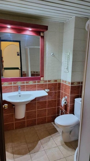 Bathroom - Maxwell Holiday Club (Marmaris)