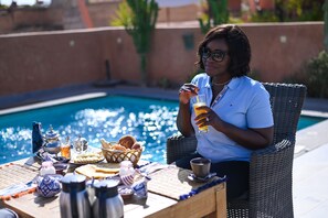 Free daily local cuisine breakfast  - Riad Les Oliviers & Spa (Marrakech)