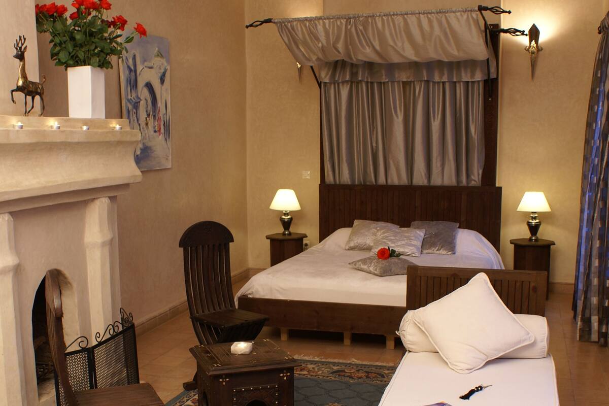 Blackout drapes, cribs (free), rollaway beds (surcharge), WiFi (free)