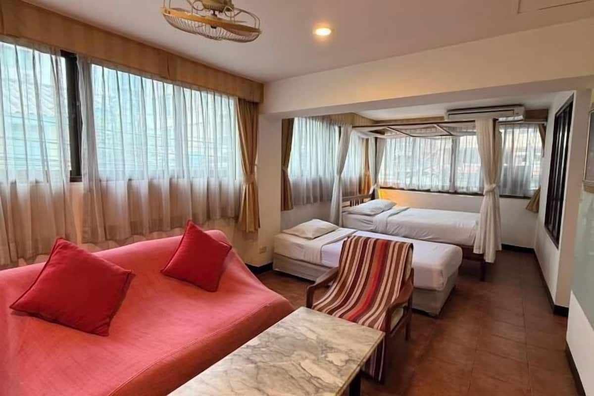 Minibar, in-room safe, desk, blackout curtains