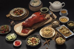 2 restaurants, Thai cuisine - SC Park Hotel (Bangkok)