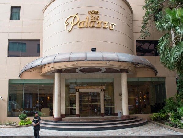Exterior detail - The Palazzo Hotel (Bangkok)
