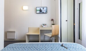 Single Room | In-room safe, individually decorated, individually furnished - Hotel Aneto (Lourdes)