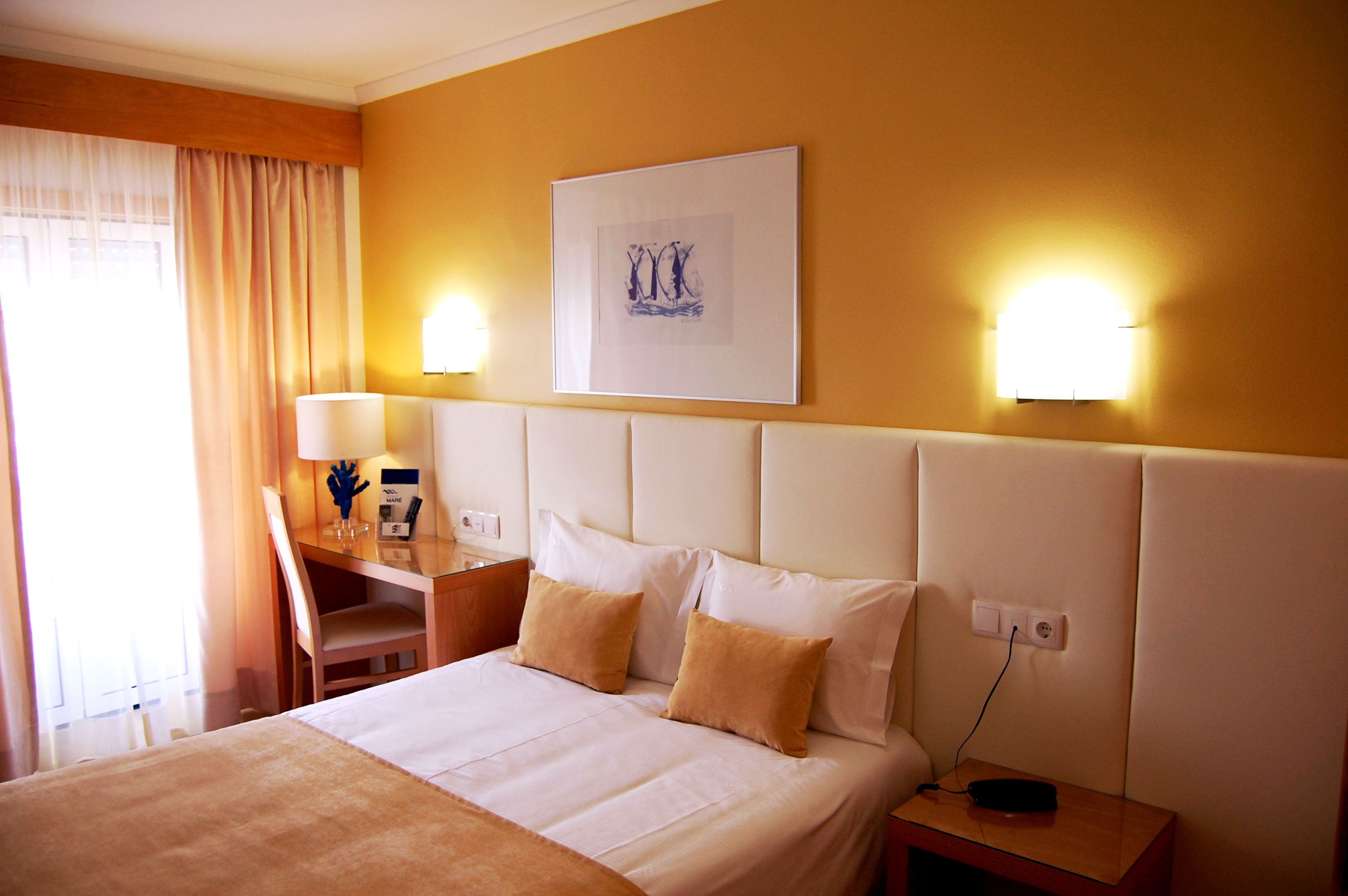 standard double or twin room | 1 bedroom, in-room safe, blackout curtains, free wifi
