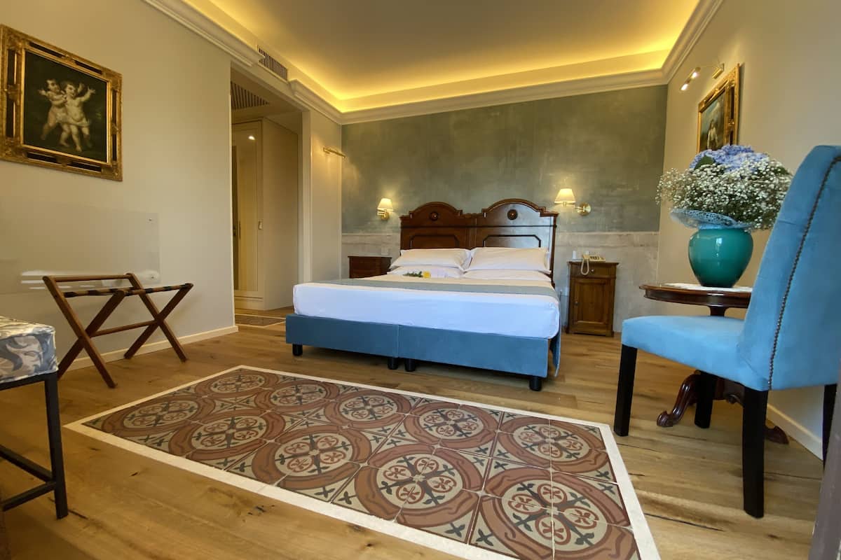 superior double or twin room, terrace | 1 bedroom, minibar, desk, free wifi