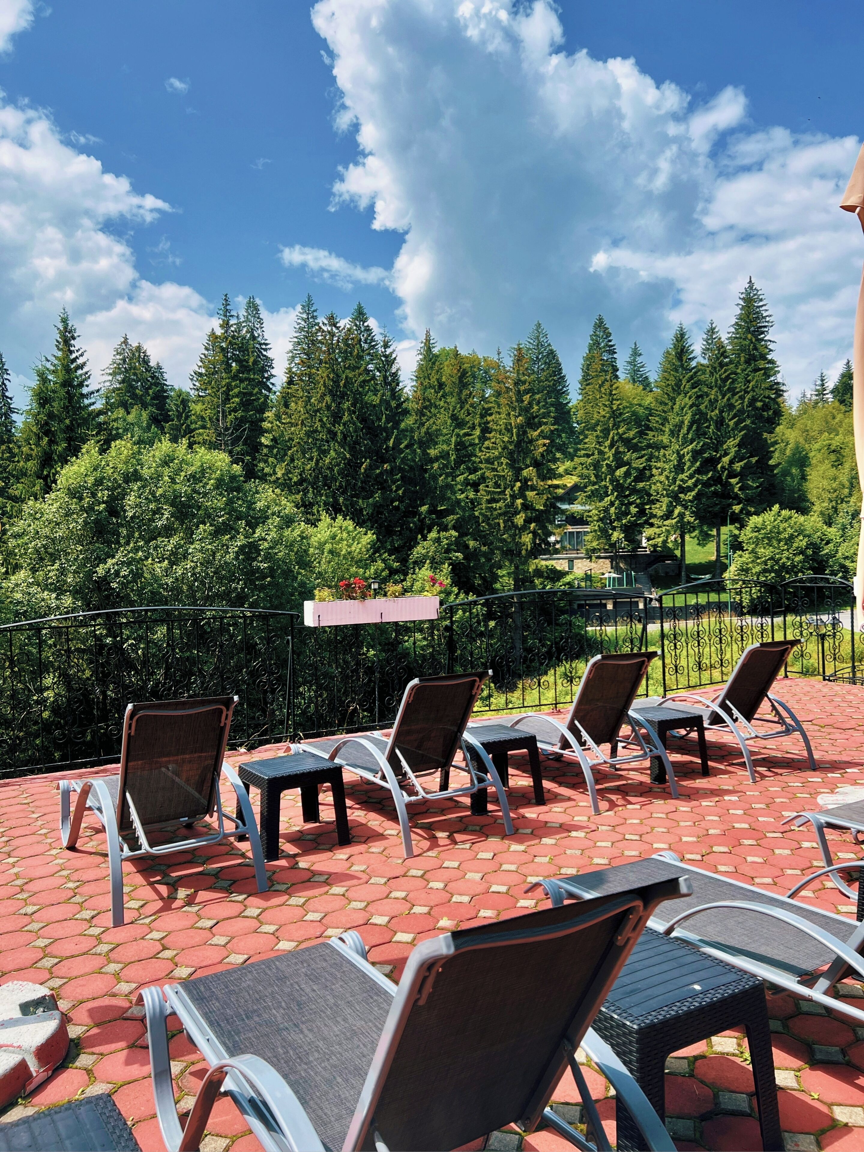 Sun deck