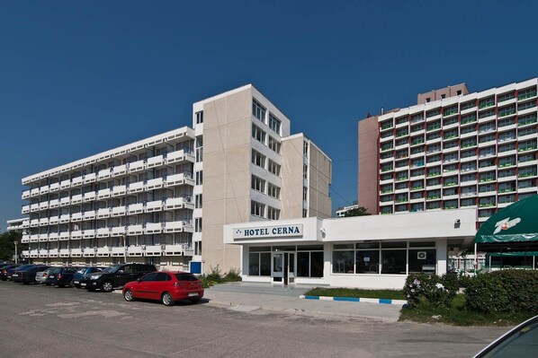 Exterior - Hotel Cerna (Saturn)