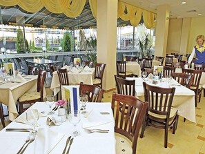 Restaurant - Tiara Beach (Sunny Beach)