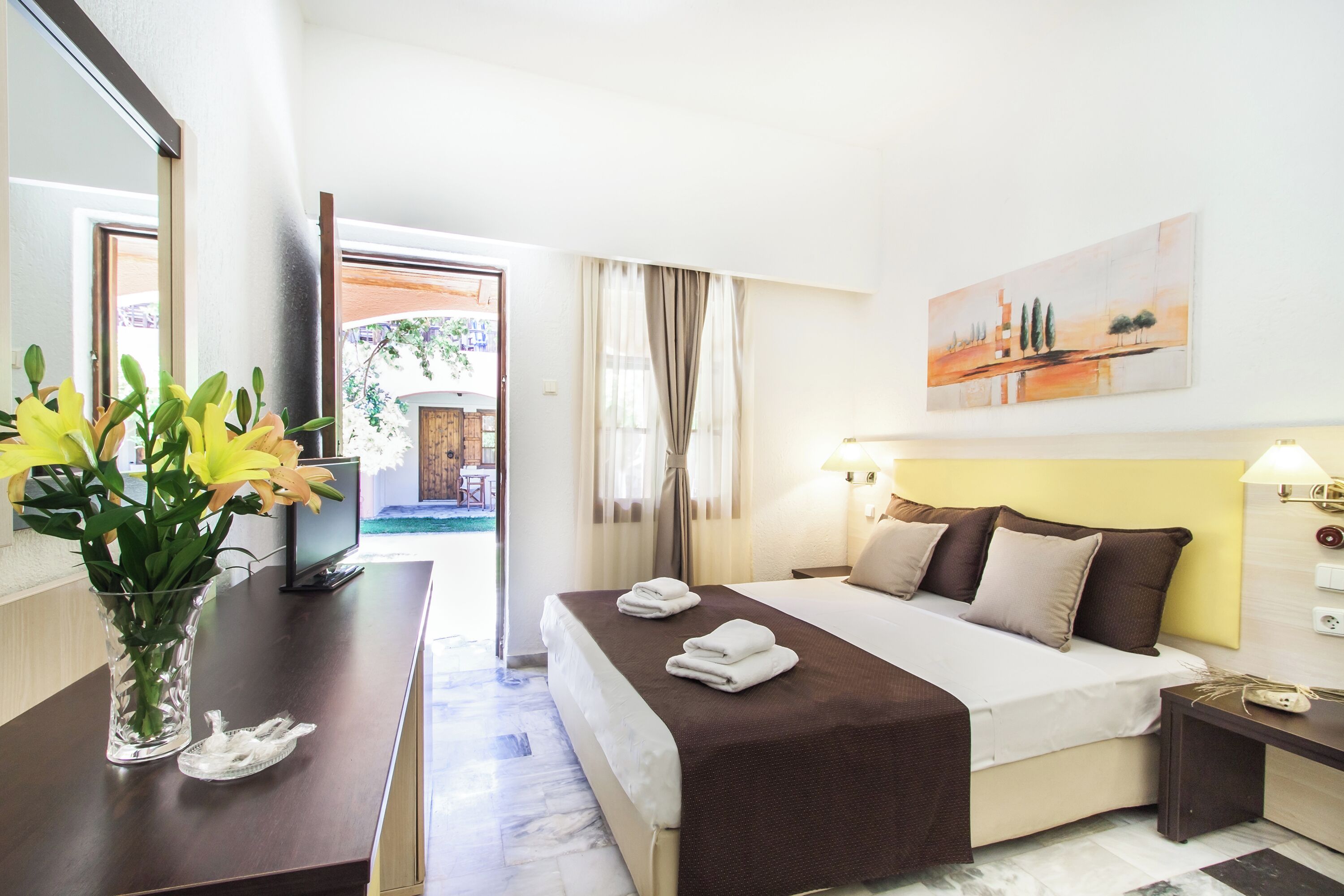 Pimennysverhot, äänieristys, silitysrauta/-lauta, ilmainen Wi-Fi